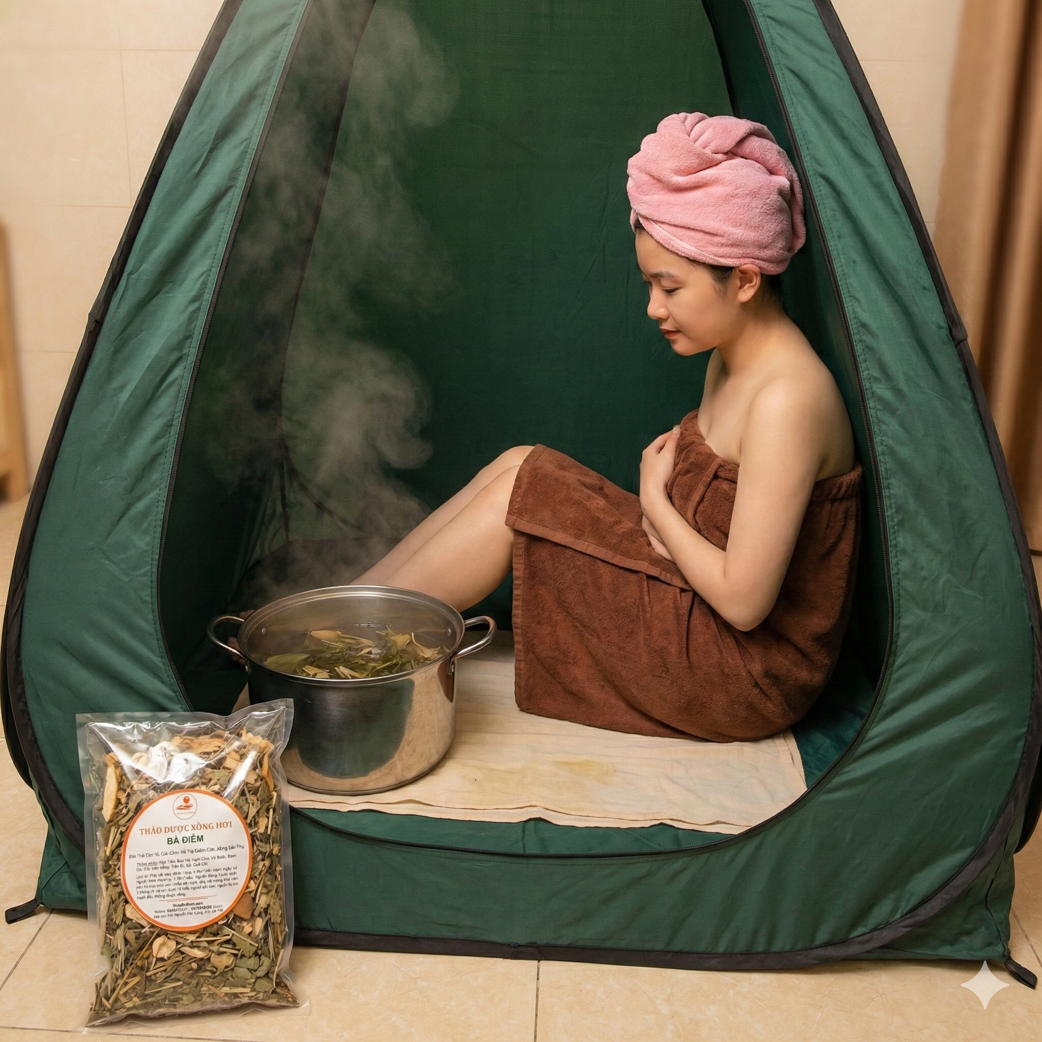 Ngồi máy lạnh lâu dễ lạnh người, mệt, nặng đầu và khó chịu khi thời tiết thay đổi. Theo Đông y, hàn khí làm dương khí suy, khí huyết lưu thông kém nên cơ thể dễ “trúng lạnh”. Thảo dược xông hơi là cách làm ấm nhẹ nhàng tại nhà: hơi ấm giúp thông kinh lạc, thư giãn, đẩy hàn khí ra ngoài. Bạn không cần xông lâu—10–15 phút là đủ, nhất là với người không chịu nóng. Sau xông nhớ tránh gió, tránh máy lạnh, lau khô người và nghỉ 20–30 phút để cơ thể ổn định. Bà Điểm có gói thảo dược xông hơi tiện dùng cho cả nhà (tùy cơ địa & độ tuổi). 📩 Inbox để tư vấn cách xông “nhẹ” Zalo/WhatsApp: 0898535427 | 49 Ngô Chí Quốc, Tam Bình, TP.HCM